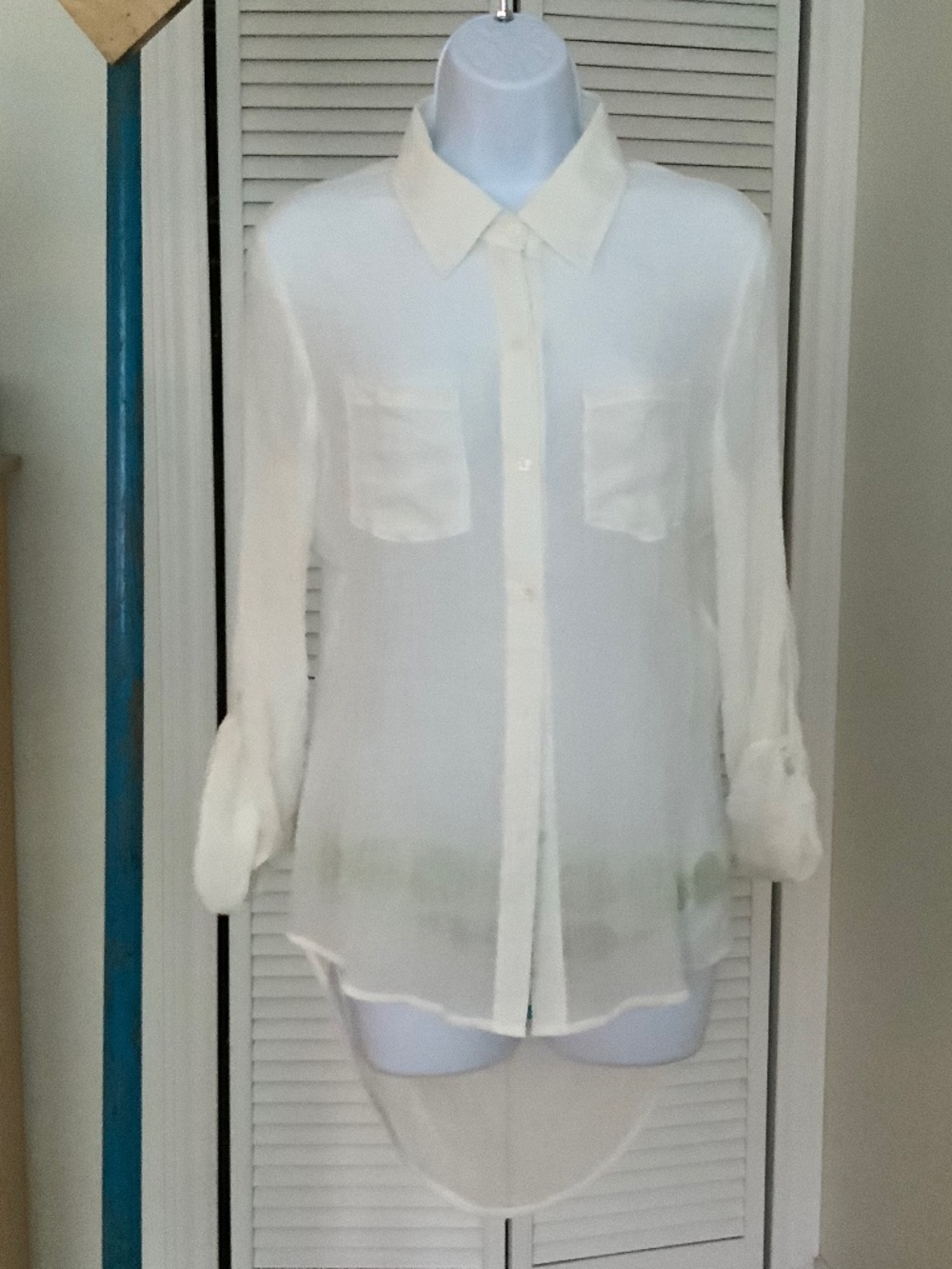 Beach cover up women’s blouse, size medium, colour white